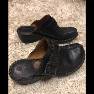 Born Women’s Black Leather Mules - Size 8